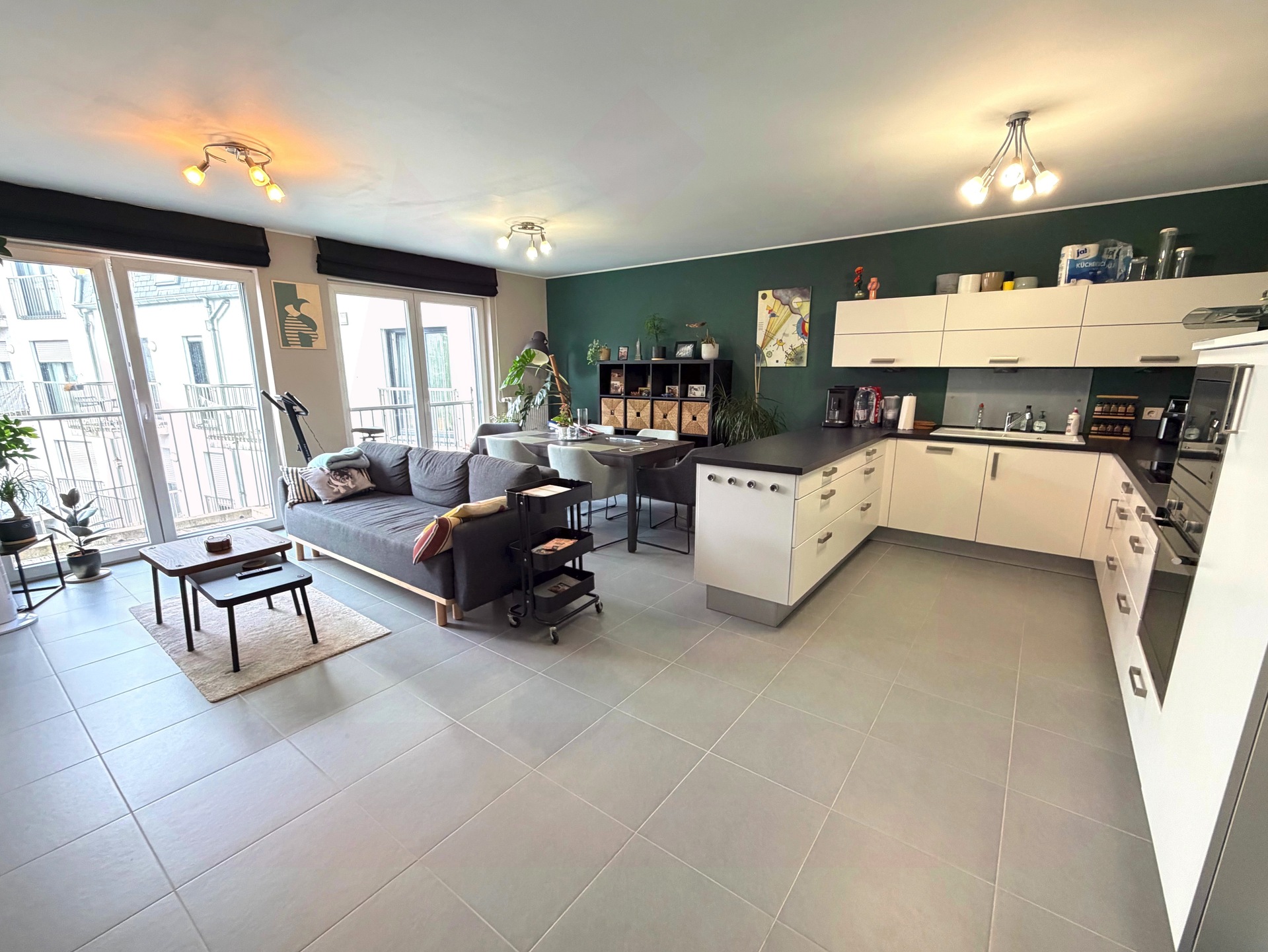 image00014-.jpg